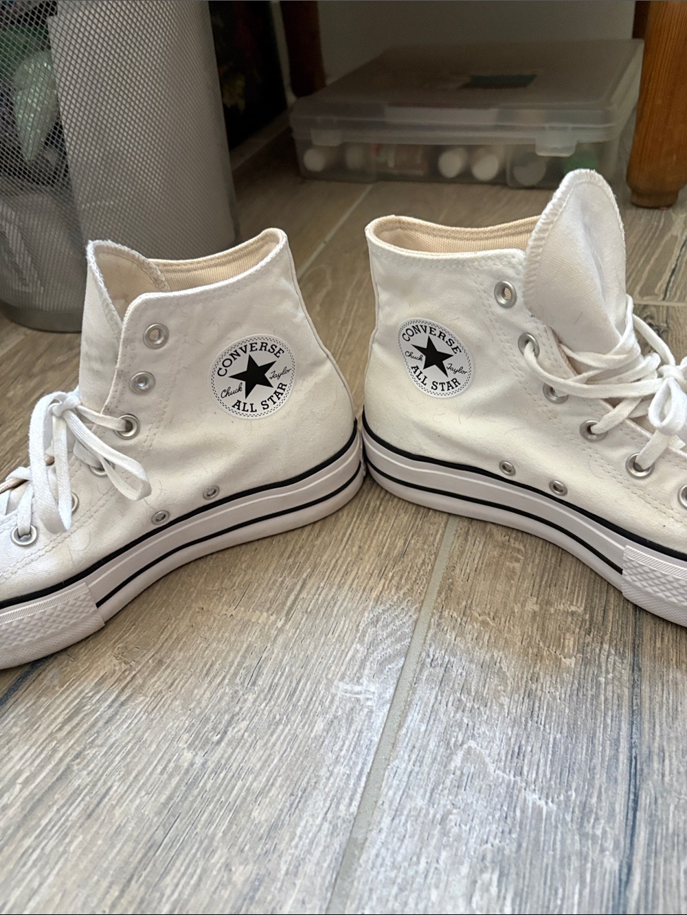 Converse white Platform High tops. Size 9 - Picture 4 of 9